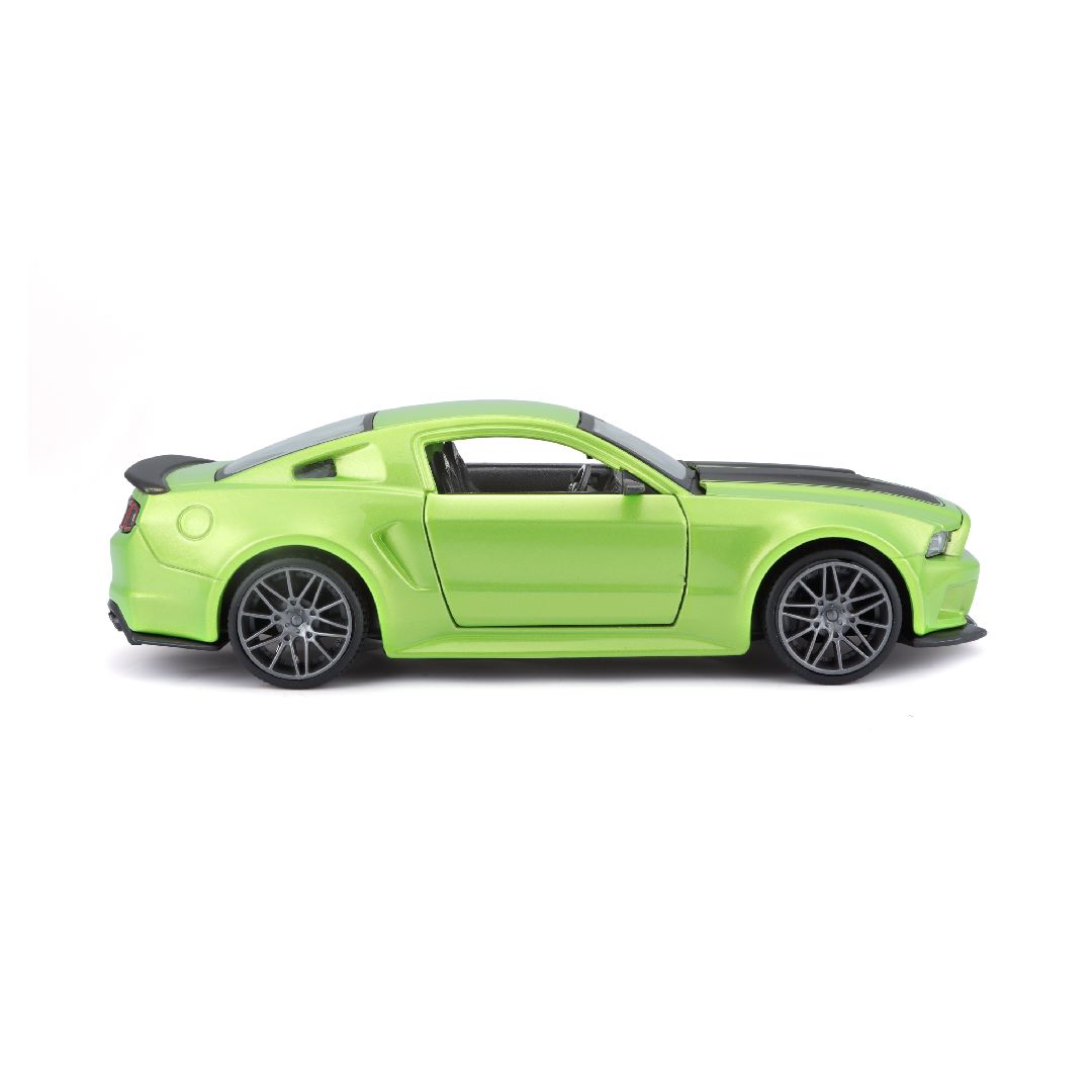 Maisto 1/24 SE 2014 Mustang Street Racer - Metallic Light Green