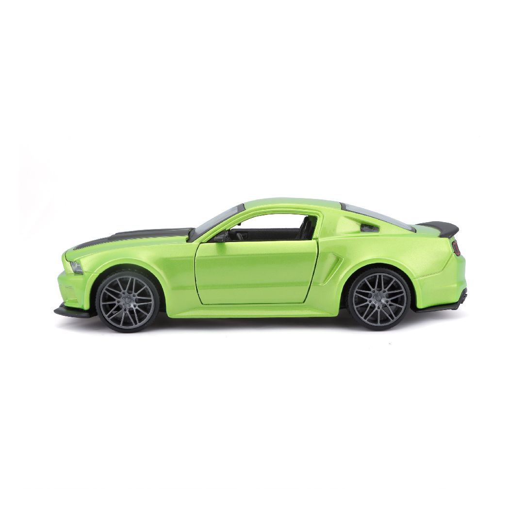 Maisto 1/24 SE 2014 Mustang Street Racer - Metallic Light Green