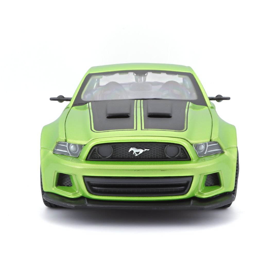 Maisto 1/24 SE 2014 Mustang Street Racer - Metallic Light Green