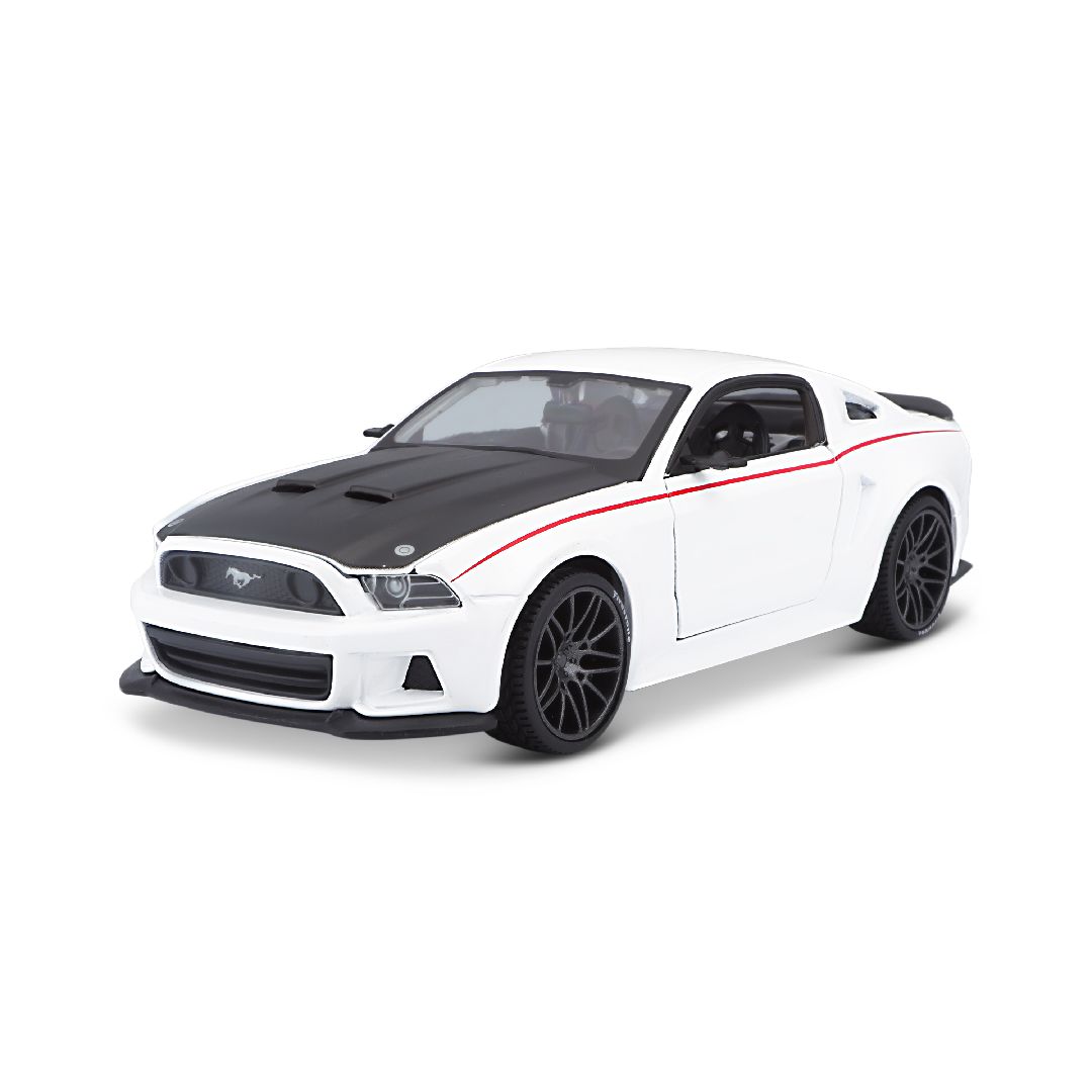 Maisto 1/24 SE 2014 Ford Mustang Street Racer - White