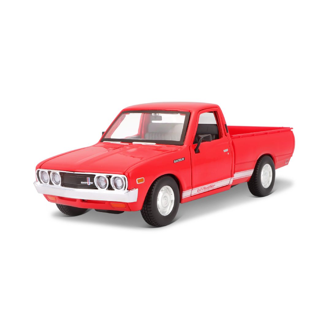 Maisto 1/24 SE 1973 Datsun 620 Pick-up (Red)