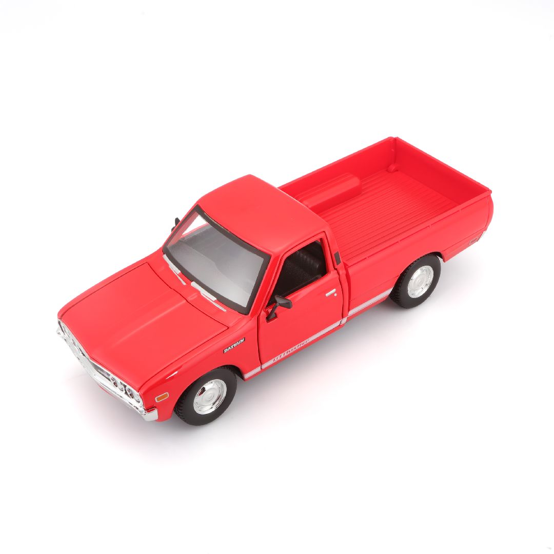 Maisto 1/24 SE 1973 Datsun 620 Pick-up (Red)