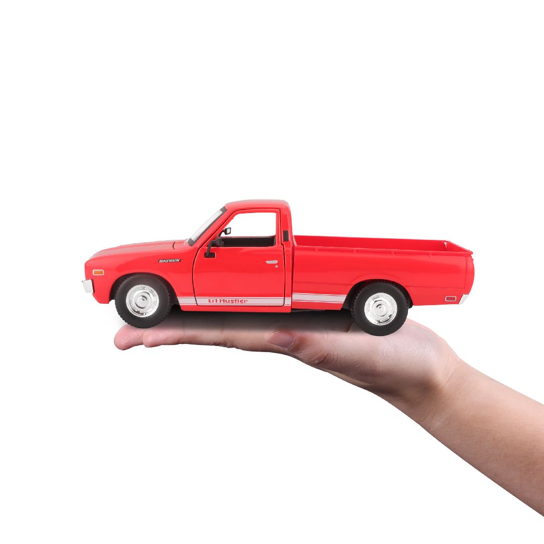 Maisto 1/24 SE 1973 Datsun 620 Pick-up (Red)