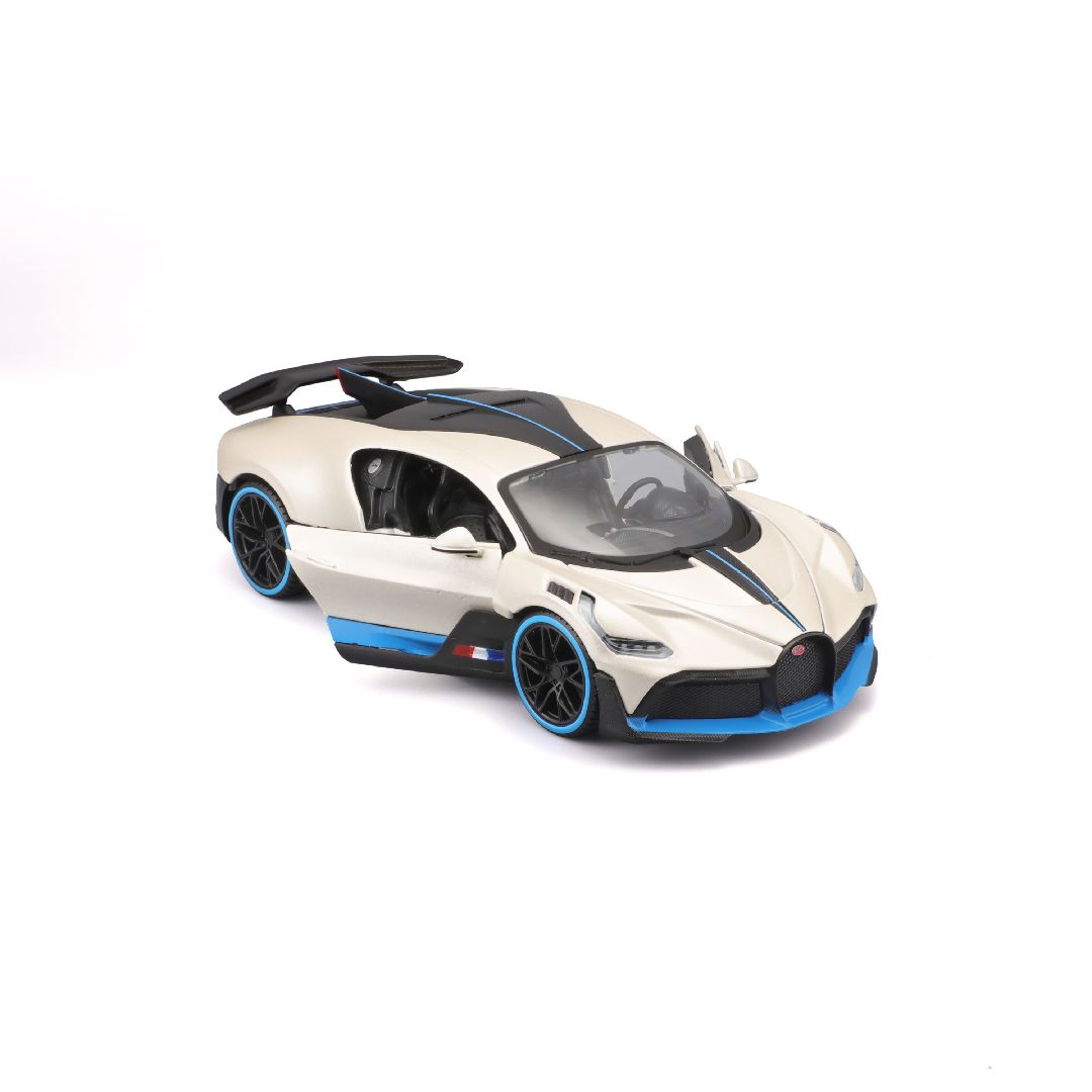 Maisto 1/24 SE Bugatti Divo - Met White