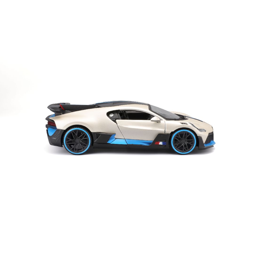 Maisto 1/24 SE Bugatti Divo - Met White