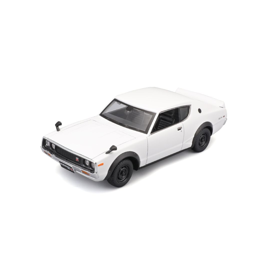 Maisto 1/24 SE 1973 Nissan Skyline GT-R - White Maisto 1/24 SE 1973 Nissan Skyline GT-R - White