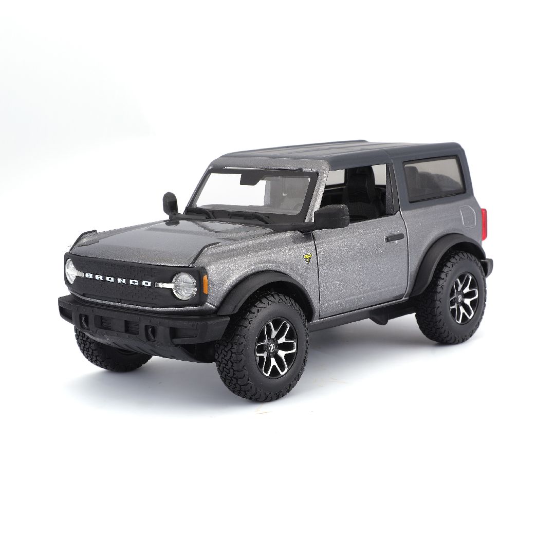 Maisto 1/24 SE 2021 Ford Bronco Badlands 2 dr. - Grey