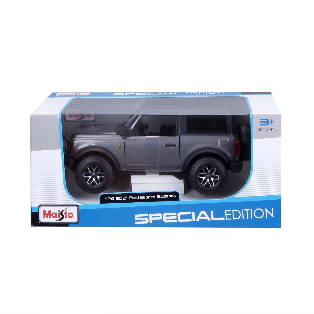 Maisto 1/24 SE 2021 Ford Bronco Badlands 2 dr. - Grey