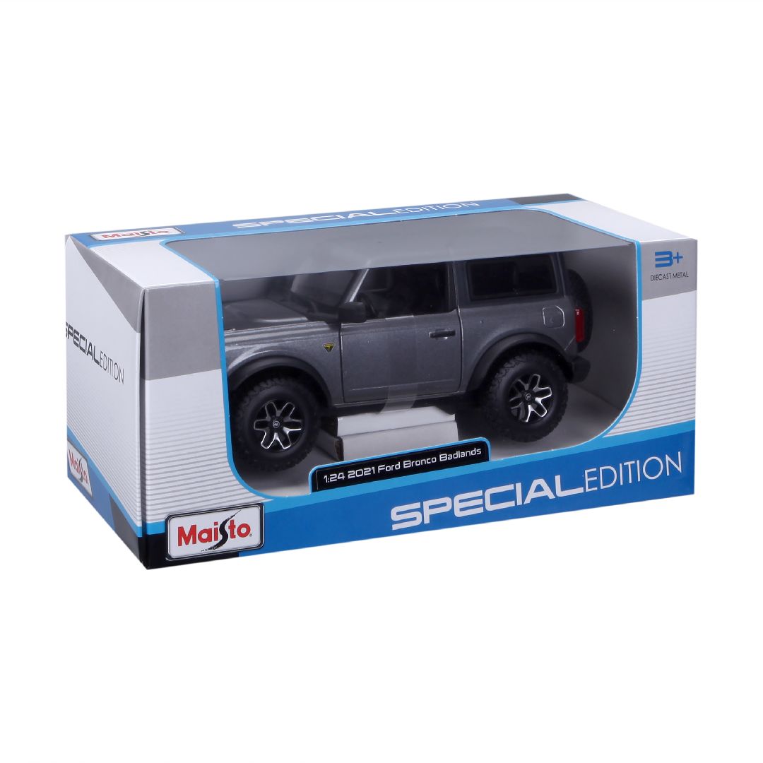 Maisto 1/24 SE 2021 Ford Bronco Badlands 2 dr. - Grey