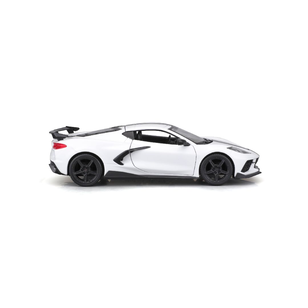Maisto 1/24 SE 2020 Corvette Stingray Coupe High wing - White