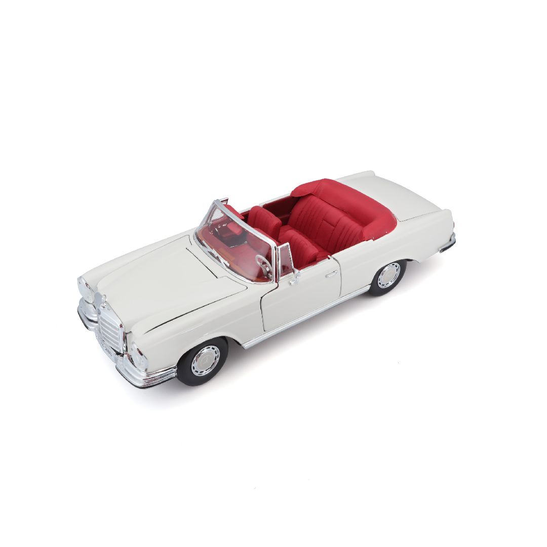 Maisto 1/18 SE 1967 Mercedes-Benz 280SE Cabrio - Cream
