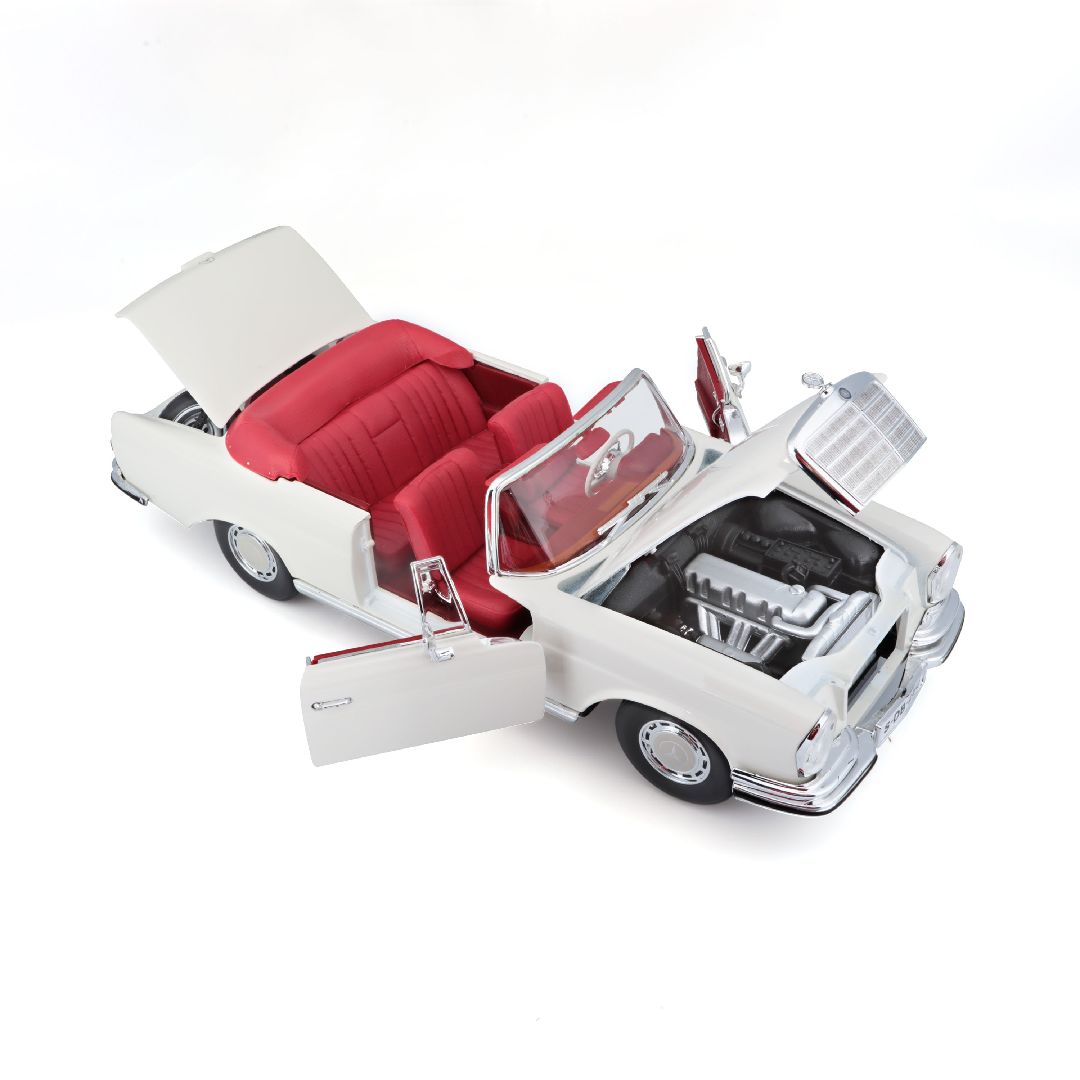 Maisto 1/18 SE 1967 Mercedes-Benz 280SE Cabrio - Cream