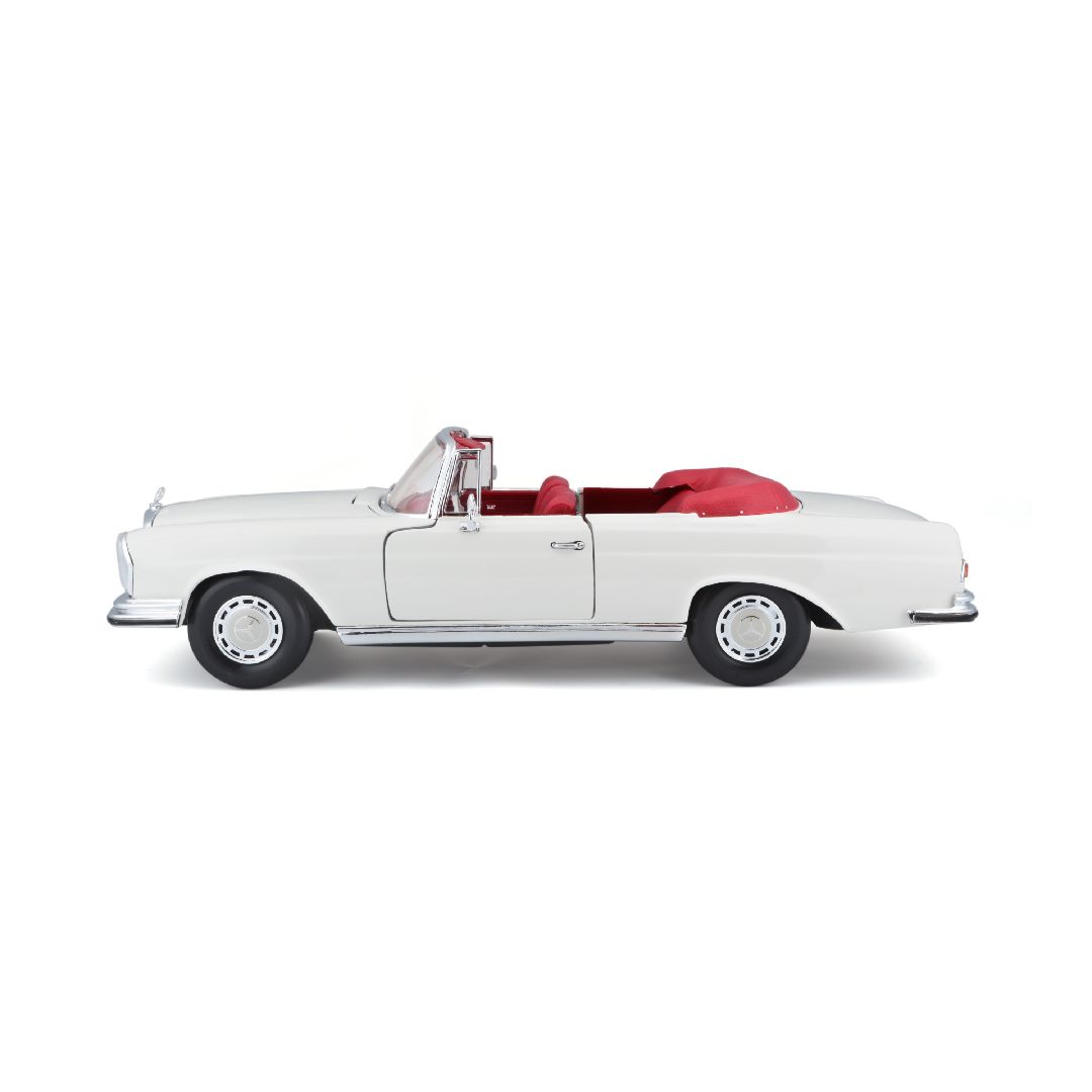 Maisto 1/18 SE 1967 Mercedes-Benz 280SE Cabrio - Cream