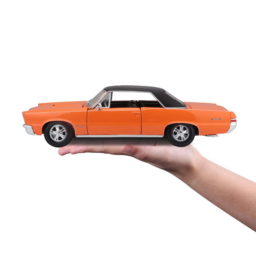 Maisto 1/18 SE 1965 Pontiac GTO (Hurst Edition) - Orange