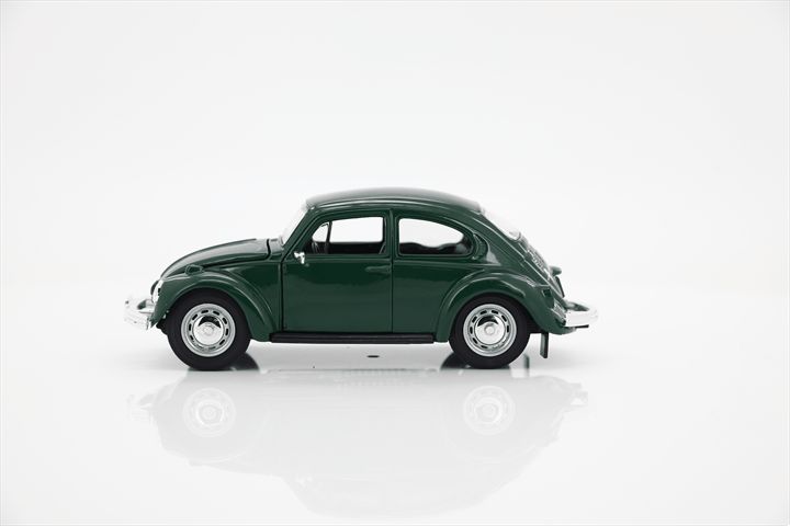 Maisto 1/24 SE Volkswagen Beetle (Green)