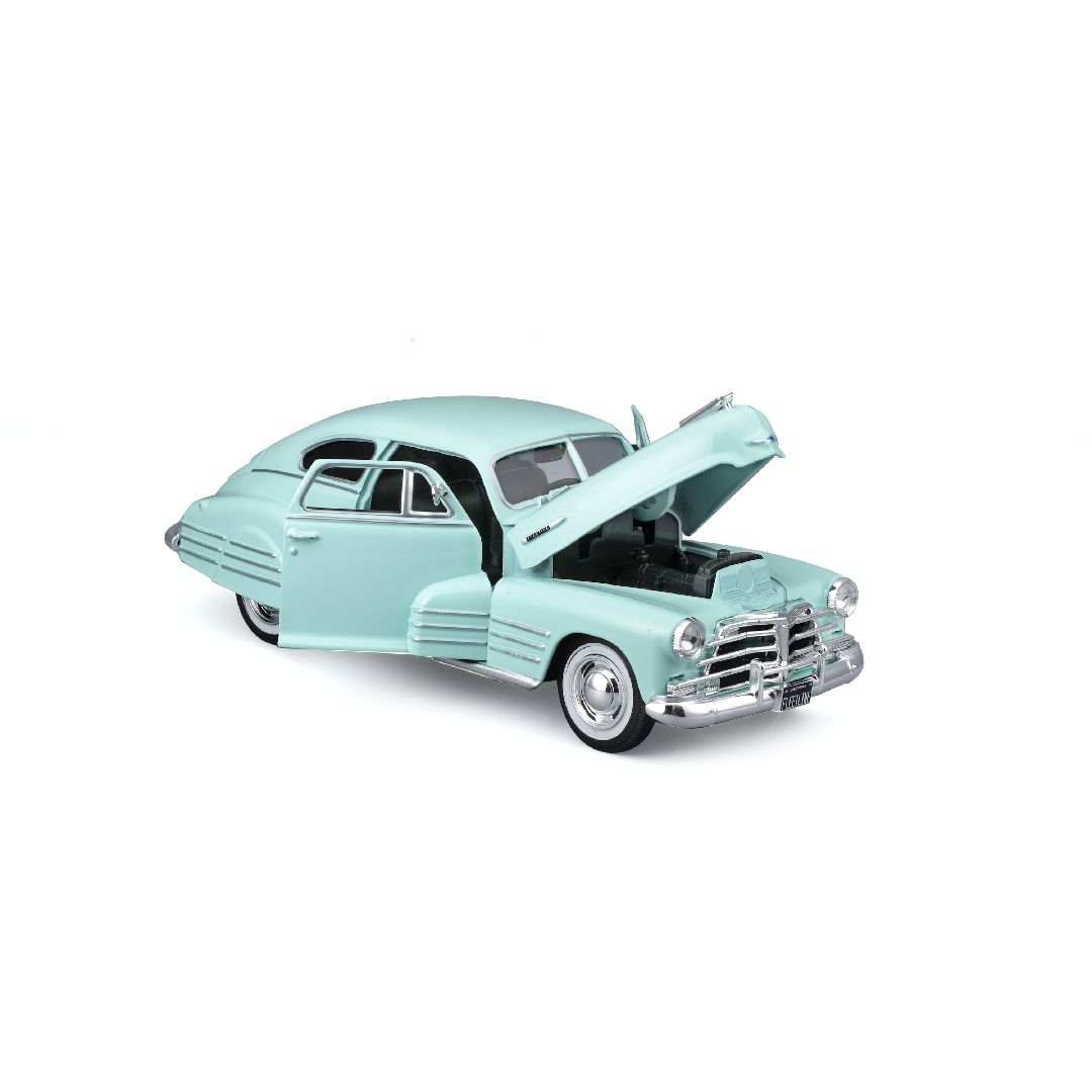 Maisto 1/24 SE 1948 Chevrolet Fleetline Aerosedan - Light Green