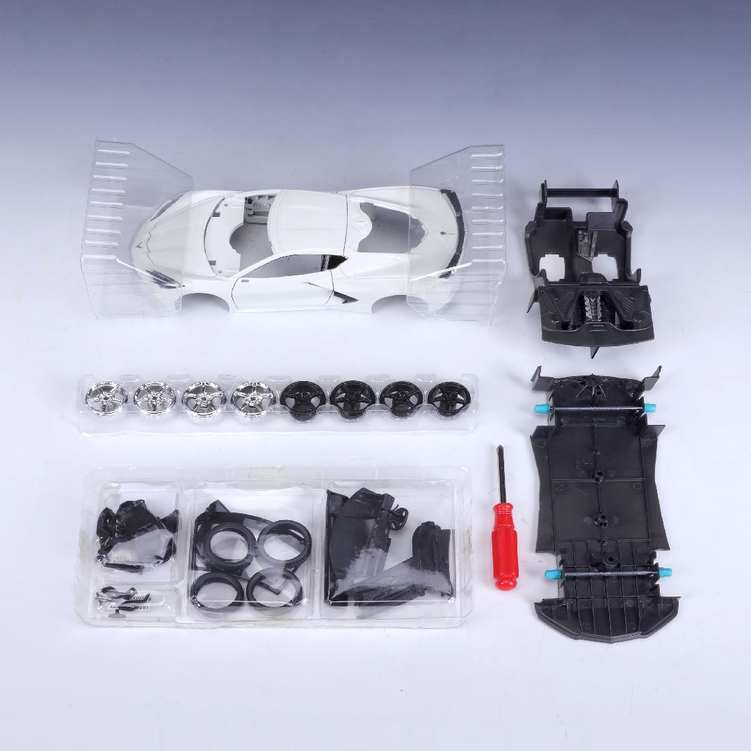 Maisto 1/24 AL 2020 Chevrolet Corvette Stingray Coupe (White)