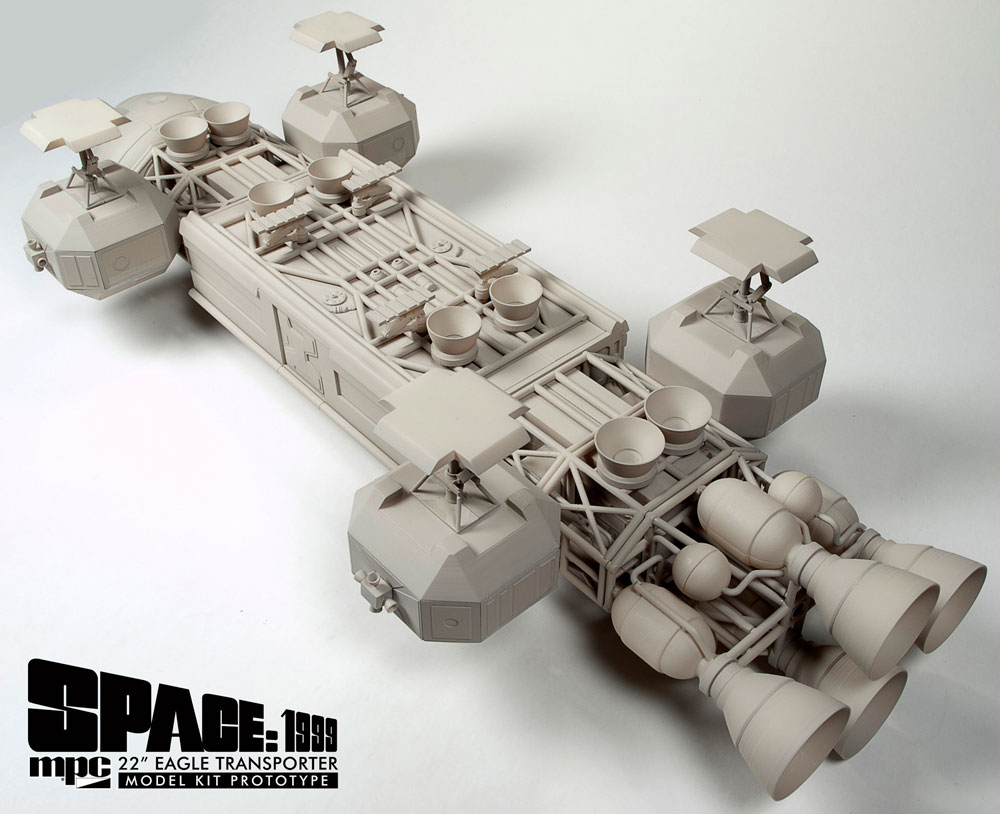 MPC Space 1999 Eagle Transporter 22 inch Model Kit (Level 2) - Click Image to Close