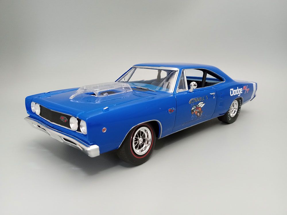 MPC 1/25 1968 Dodge Coronet Hardtop w/ Trailer Model Kit