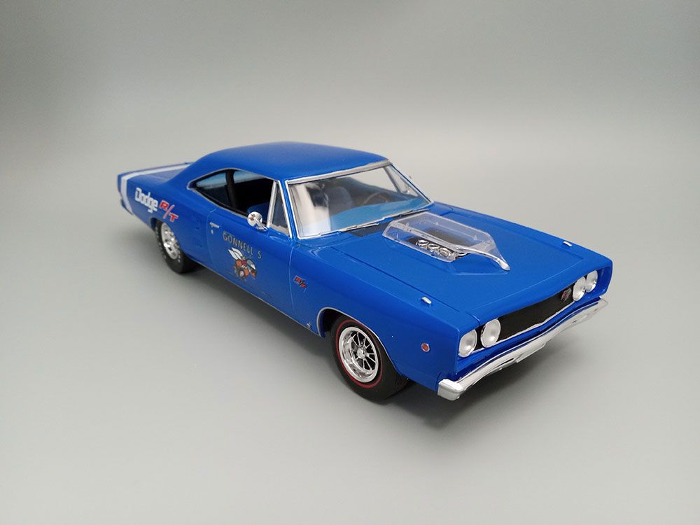 MPC 1/25 1968 Dodge Coronet Hardtop w/ Trailer Model Kit