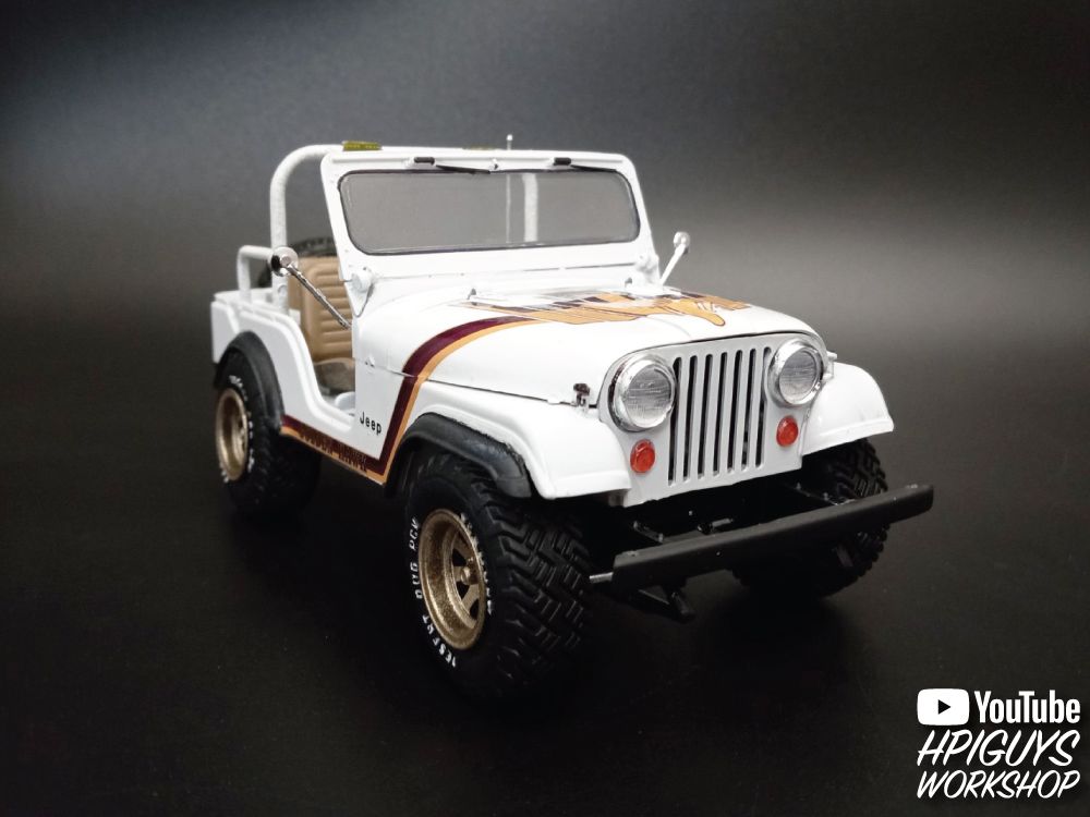 MPC 1/25 1981 Jeep CJ5 Golden Hawk Model Kit (Level 2)