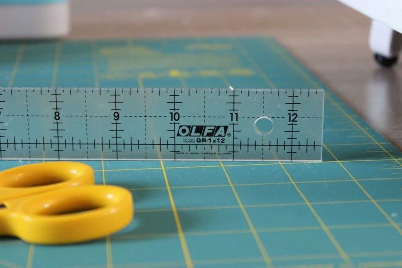 OLFA QR-1x12 1 x 12" Frosted Acrylic Ruler (1)