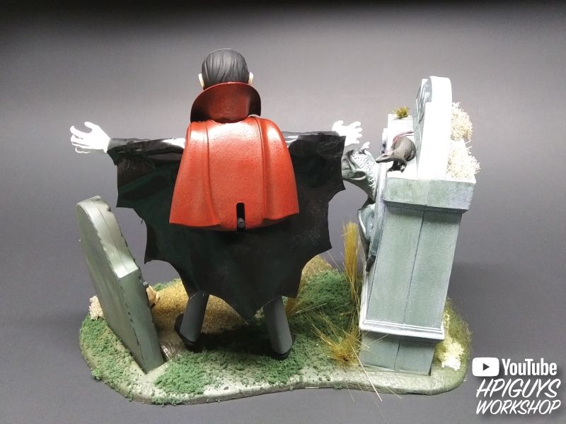 Polar Lights Haunted Manor: Flight of the Vampire 1/12 Model Kit - Click Image to Close