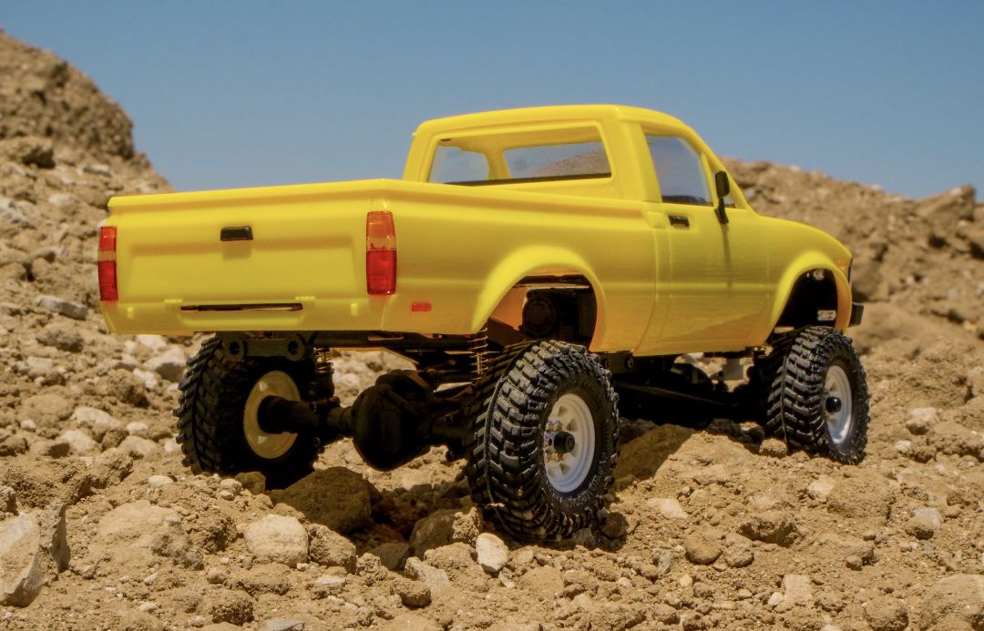 RC4WD 1/24 Trail Finder 2 RTR w/ Mojave II Hard Body Set Yellow