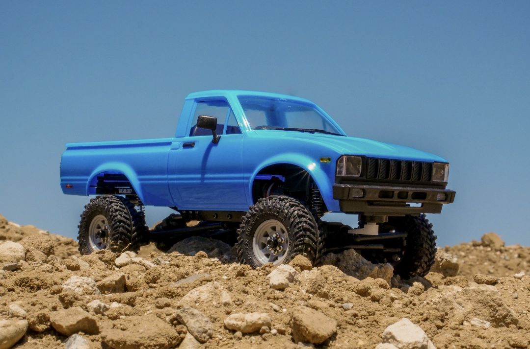 RC4WD 1/24 Trail Finder 2 RTR w/ Mojave II Hard Body Set Blue - Click Image to Close