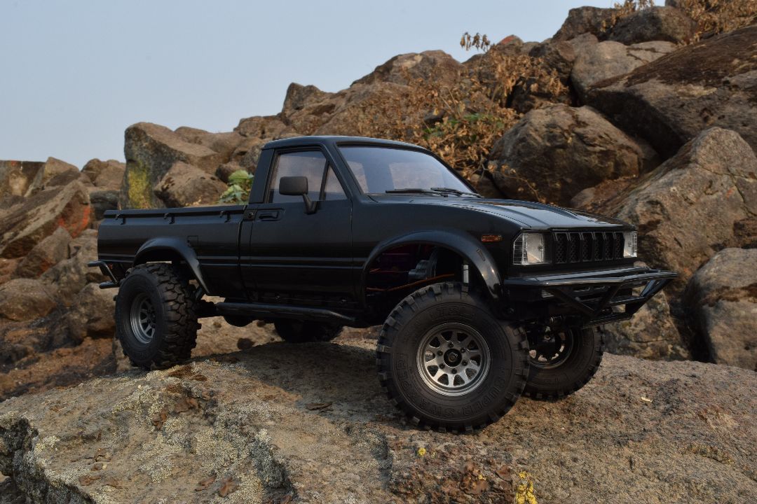 RC4WD Midnight Edition Trail Finder 2 RTR w/Mojave II Body Set
