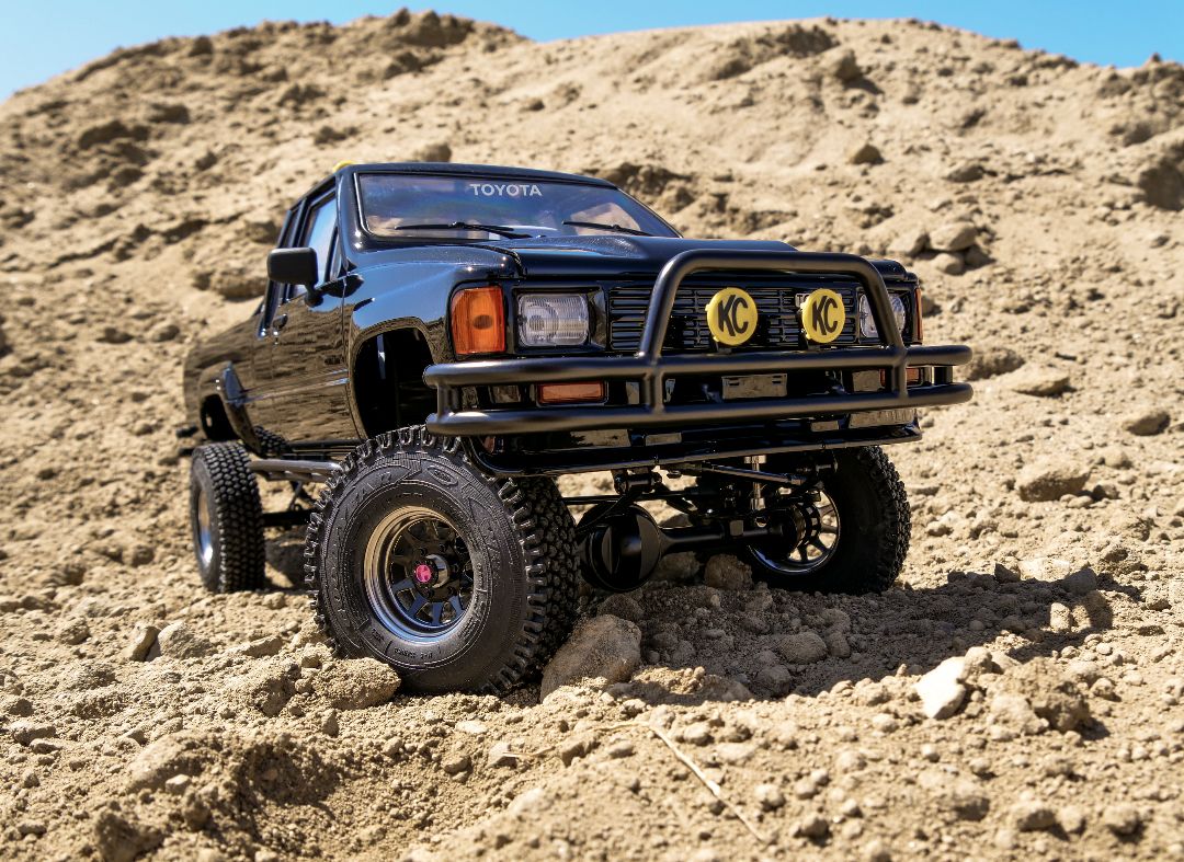 RC4WD Trail Finder 2 LWB with 1987 Toyota XtraCab Body Set RTR