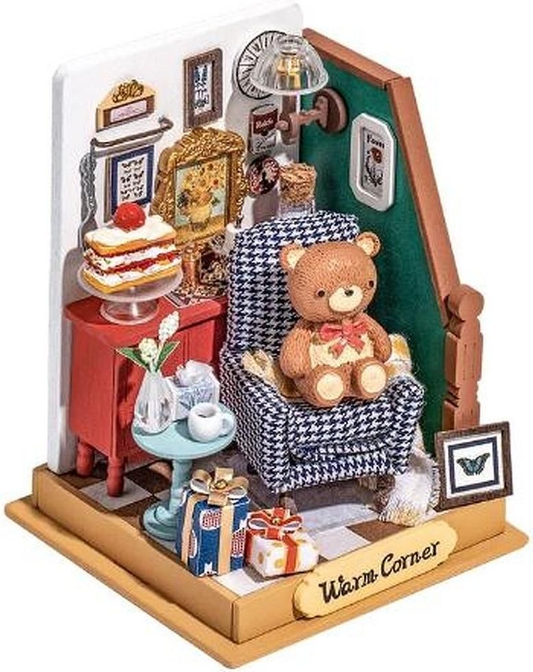 Rolife Holiday Living Room DIY Miniature Doll House