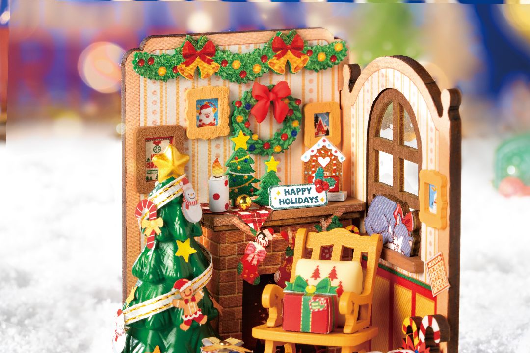 Rolife Christmas Fireplace DIY Miniature Doll House Kit