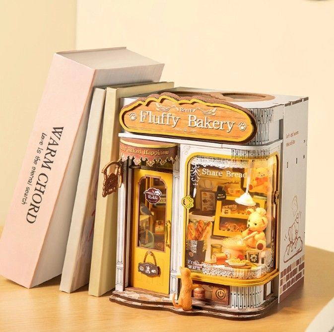 Rolife Fluffy Bakery DIY Book Nook Shelf Insert