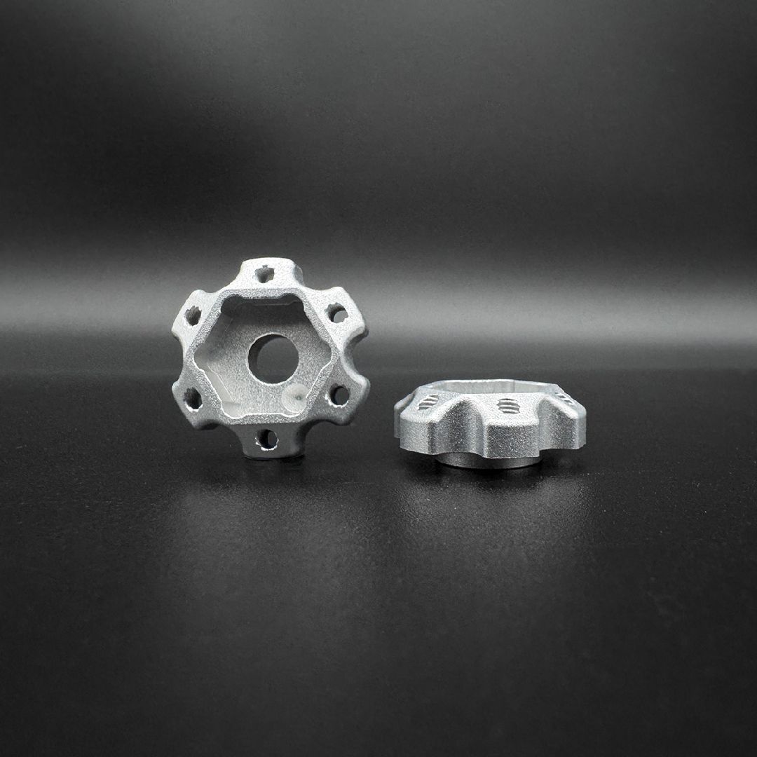 Reefs 12mm Hex Aluminum Hubs (2) - 1 Dot Hub, 2mm Offset – image 2