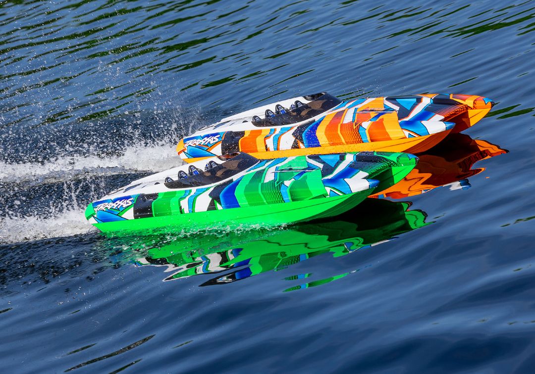 Traxxas DCB M41 Widebody 40" Catamaran Race Boat GreenR - Click Image to Close