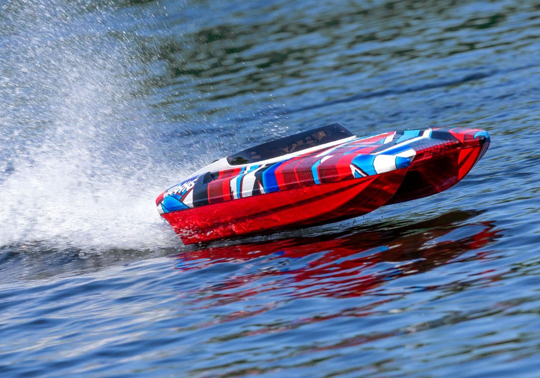 Traxxas DCB M41 Widebody 40" Catamaran Race Boat RedR - Click Image to Close