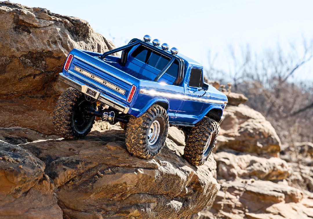 Traxxas TRX-4 Ford F-150 Ranger XLT High Trail Edition - Blue - Click Image to Close