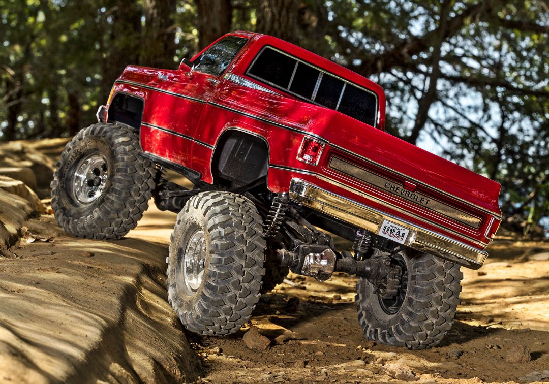 Traxxas TRX-4 Chevrolet K10 Cheyenne High Trail Edition - Red - Click Image to Close