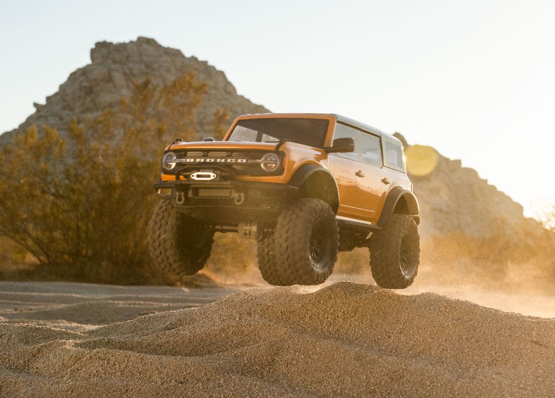 Traxxas TRX-4 Scale & Trail 2021 Ford Bronco 1/10 Crawler Orange - Click Image to Close