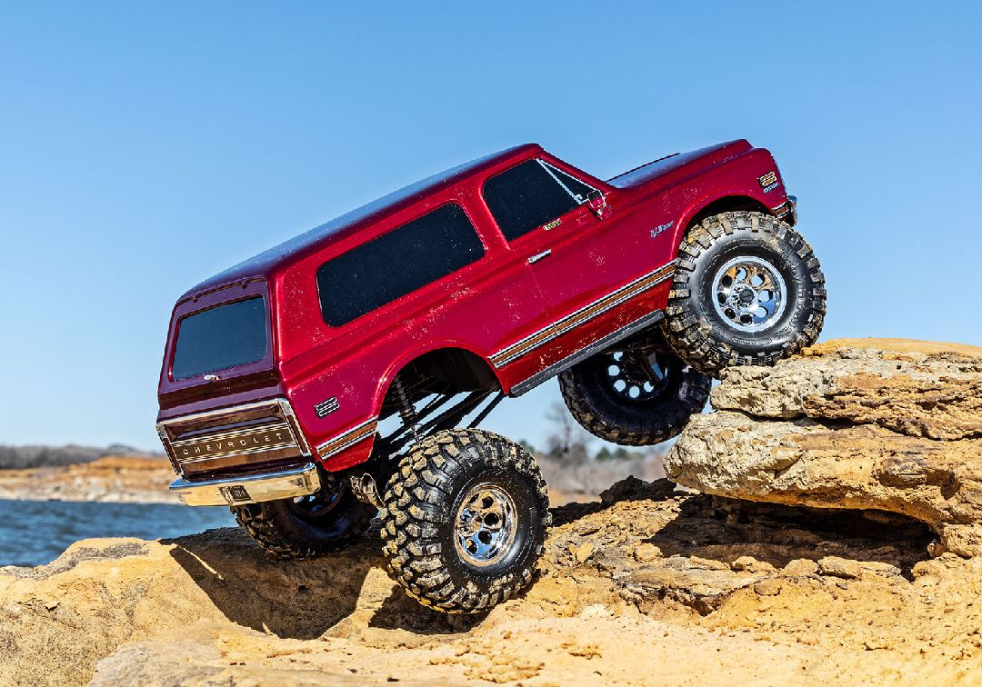 Traxxas TRX-4 1972 K5 Blazer High Trail - Red - Click Image to Close