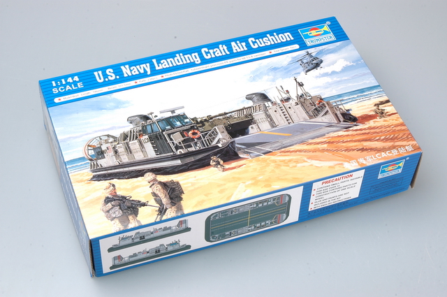 Trumpeter 1/144 USMC Landing Craft Air Cushion