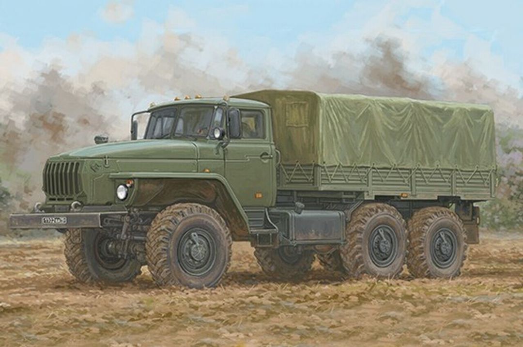 Trumpeter 1/35 Russian URAL-4320 - Click Image to Close