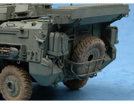 Trumpeter 1/35 LAV-III 8x8 wheeled armoured vehicle - Click Image to Close