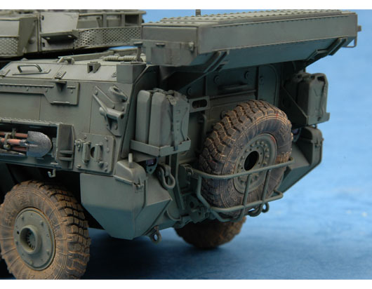 Trumpeter 1/35 LAV-III 8x8 wheeled armoured vehicle