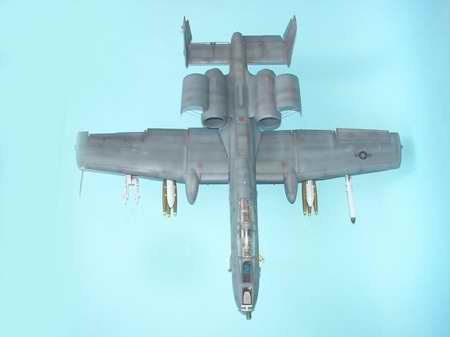 Trumpeter 1/32 US A-10A N/AW