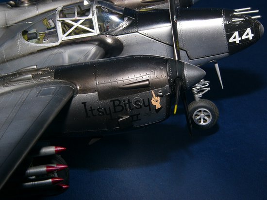 Trumpeter 1/32 Lockheed P-38L-5-LO Lightning