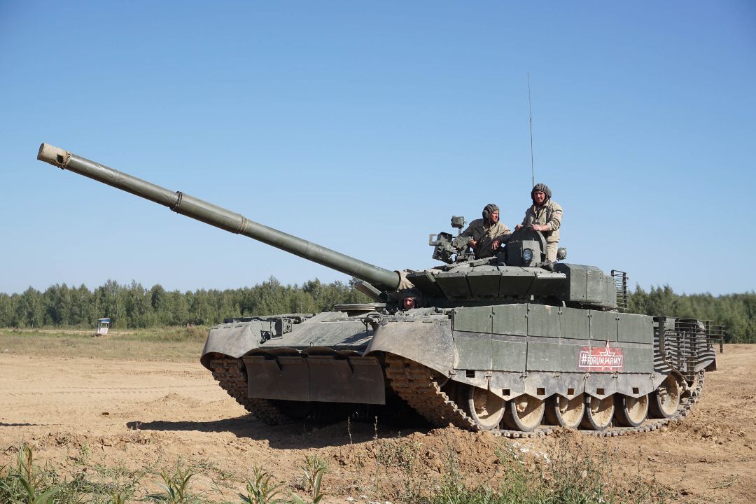 Trumpeter 1/35 Russian T-80BVM MBT