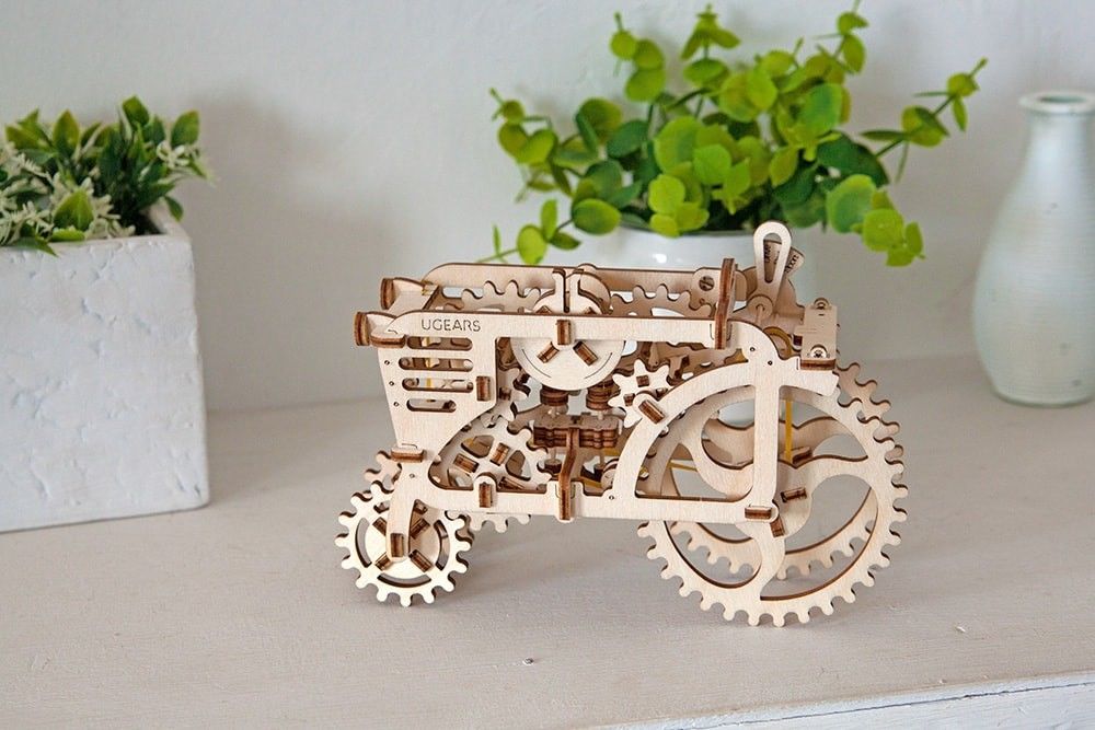 UGears Tractor - 97 pieces (Easy) - Click Image to Close