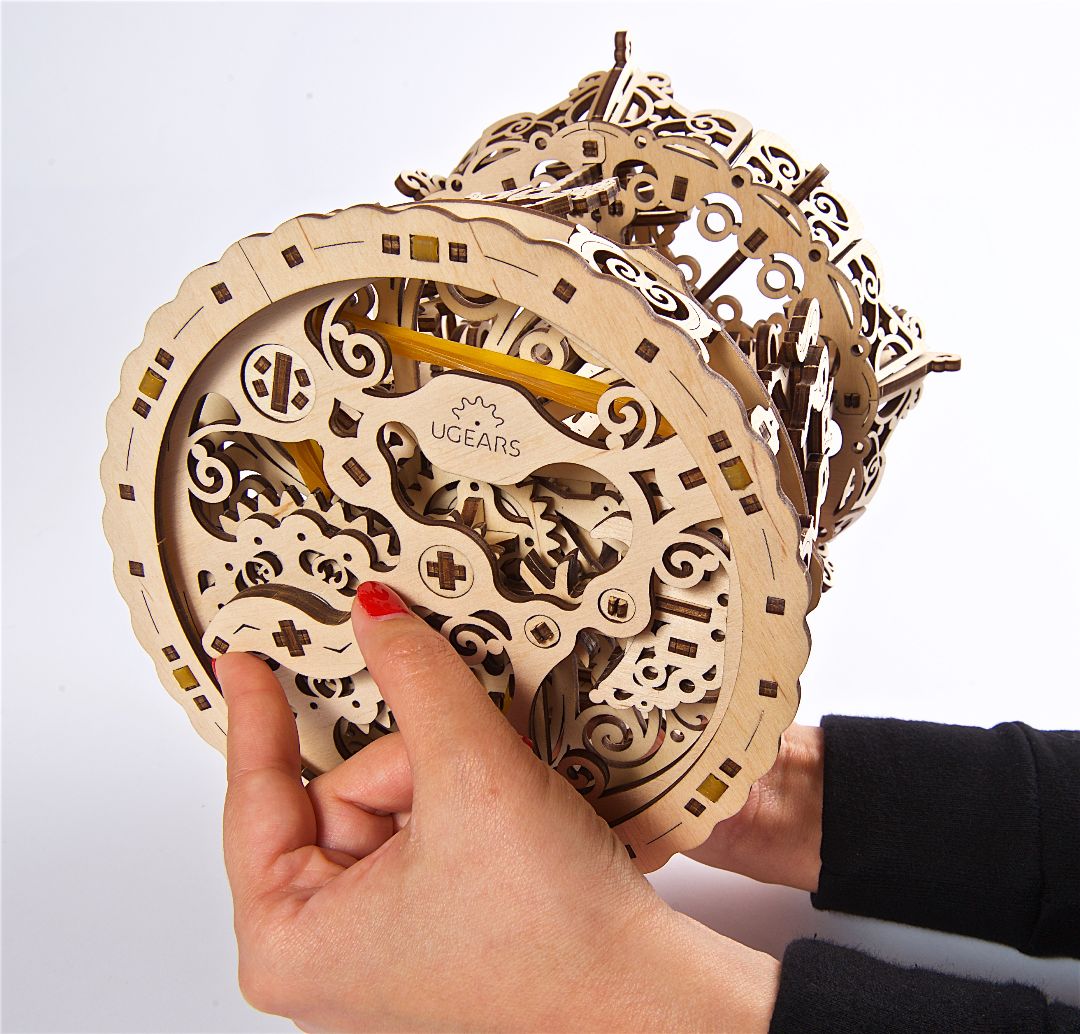 UGears Carousel - 305 Pieces - Click Image to Close